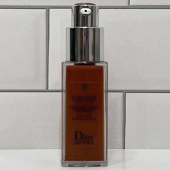 Dior 7N Neutral Dark Forever Skin Glow Foundation .67oz - Picture 1 of 1